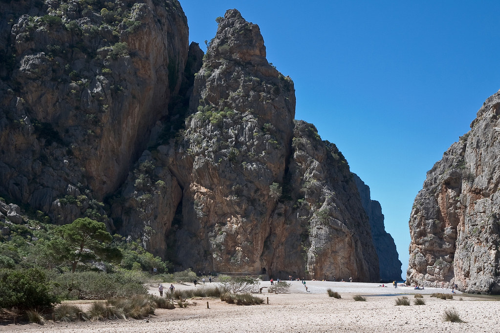 Scenic interior view of Cuevas del Drach in Mallorca